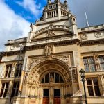 Menjelajahi Koleksi Kaya Museum Victoria dan Albert