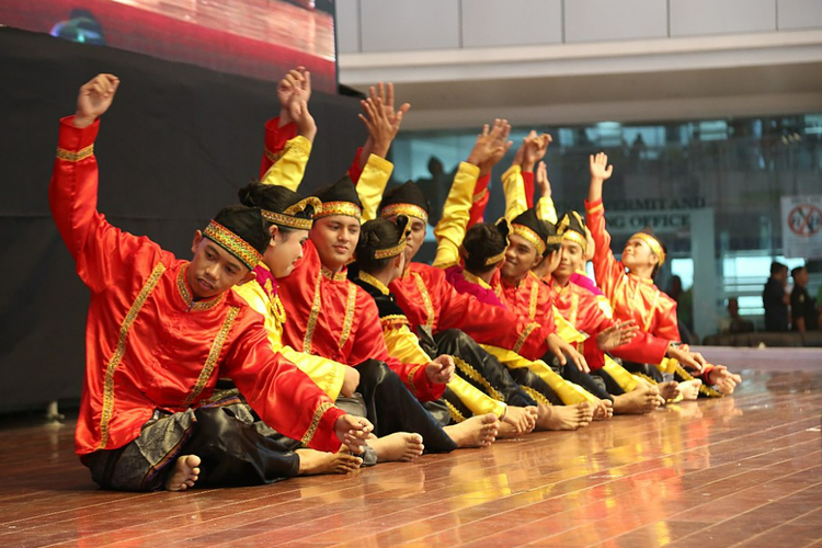 Tari Indang, Pesona Budaya Sumatera Barat yang Memikat