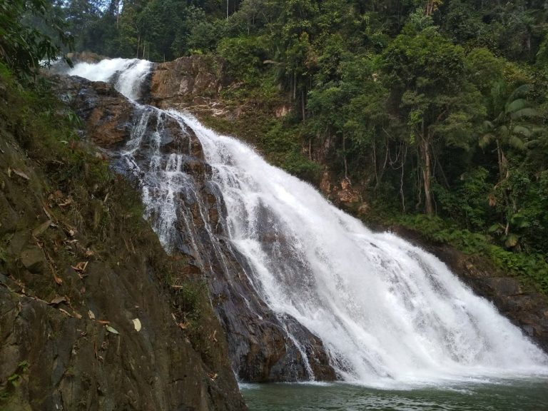 Menjelajahi Keindahan Air Terjun di Johor, Pesona Alam yang Menggoda