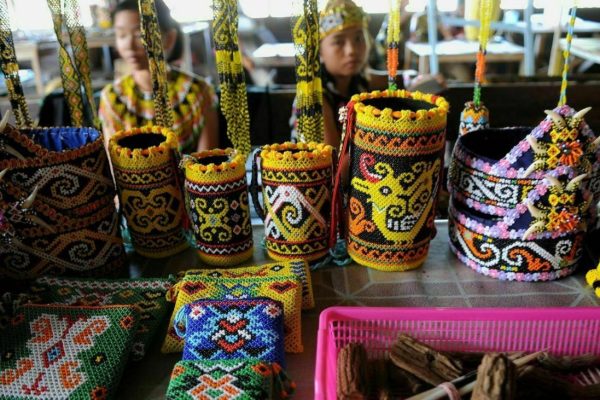 Mengenal Seni Ukir Khas Dayak, Warisan Budaya yang Terus Hidup